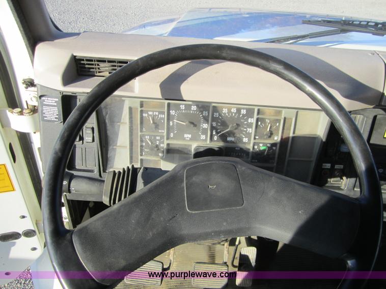 image for item C5217 1997 International 4700 dump truck