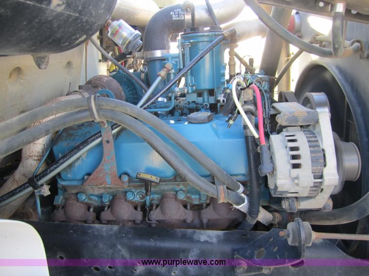 image for item C5217 1997 International 4700 dump truck