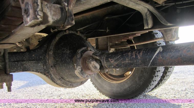 image for item C5217 1997 International 4700 dump truck