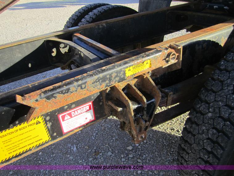 image for item C5217 1997 International 4700 dump truck