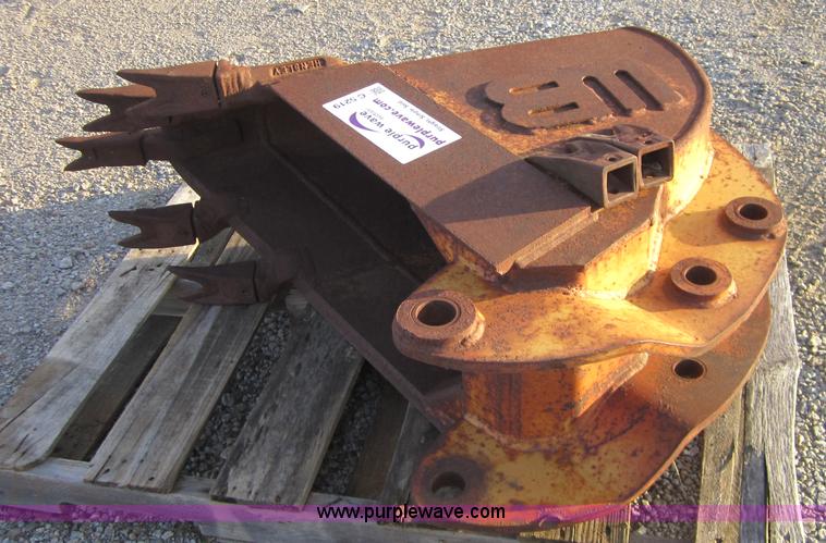 image for item C5219 WB 16" rock bucket