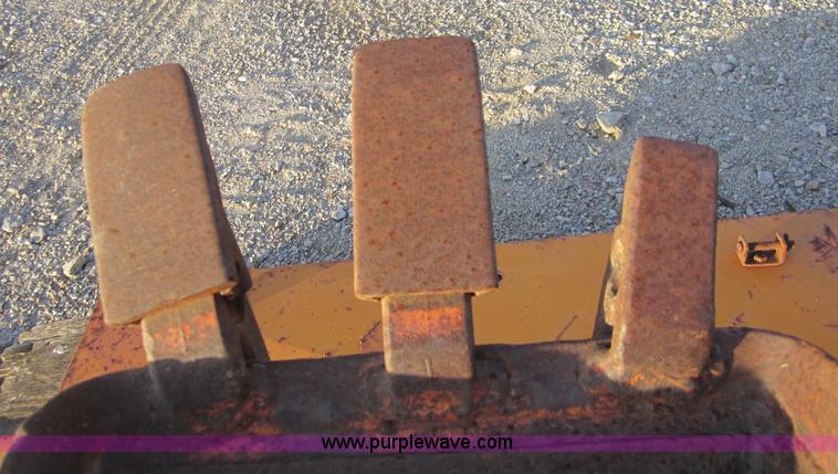 image for item C5220 Case 12" backhoe bucket with three teeth