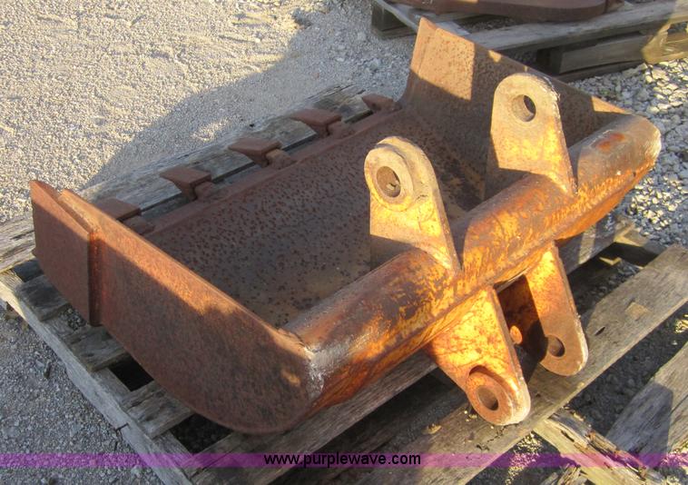 Case 36" backhoe grave yard bucket in Wann, OK Item C5221 sold