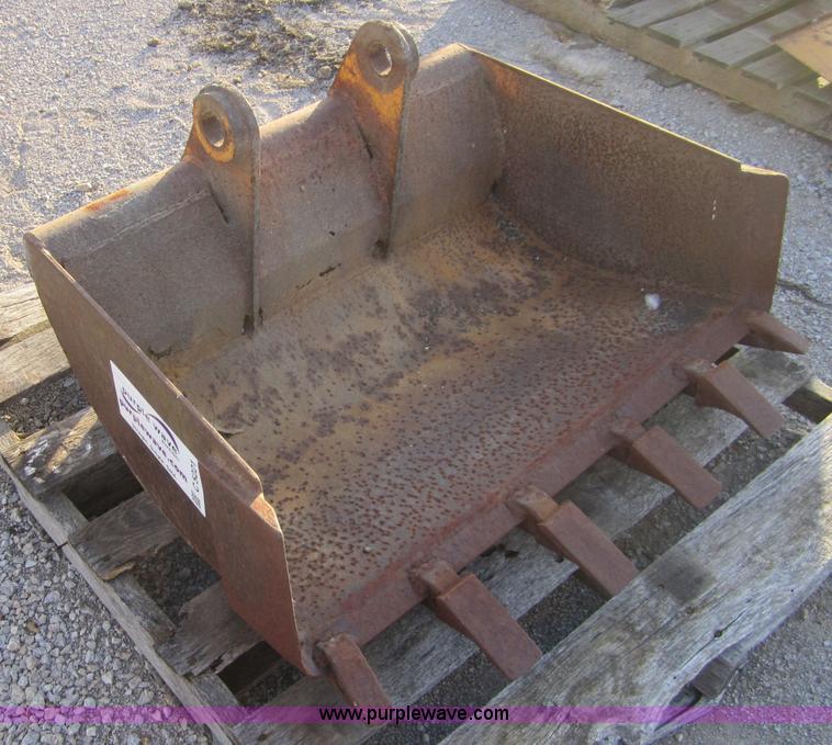 Case 36" backhoe grave yard bucket in Wann, OK Item C5221 sold