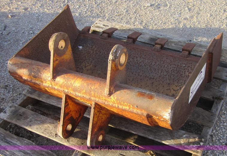 Case 36" backhoe grave yard bucket in Wann, OK Item C5221 sold