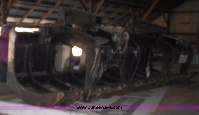 image for item C5710 2011 Solesbee 55984 84" heavy duty grapple bucket