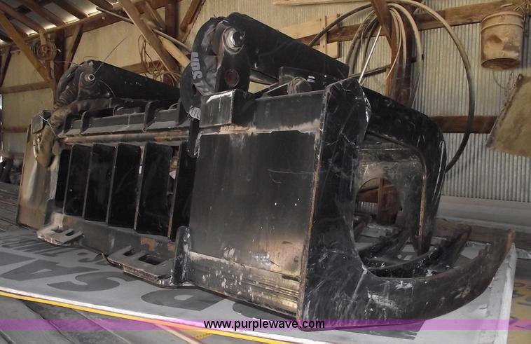 image for item C5710 2011 Solesbee 55984 84" heavy duty grapple bucket