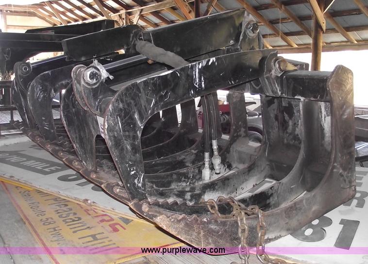 image for item C5710 2011 Solesbee 55984 84" heavy duty grapple bucket