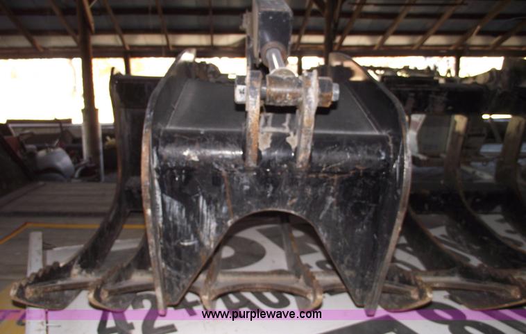 image for item C5710 2011 Solesbee 55984 84" heavy duty grapple bucket