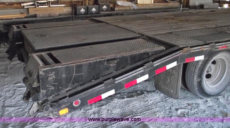 image for item C5711 2008 Big Tex 25GN goose neck trailer