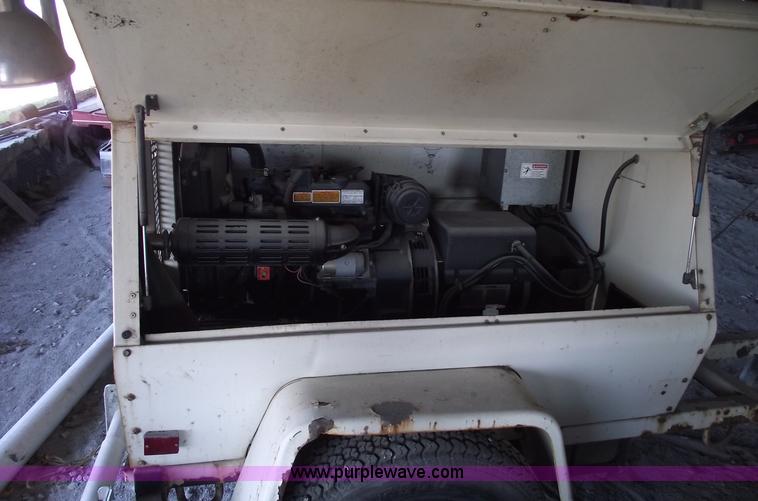 image for item C5712 Amida LA4000 light tower