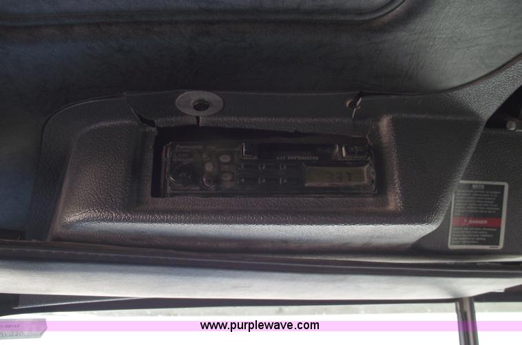 image for item C5715 1999 Mack RD688S dump truck