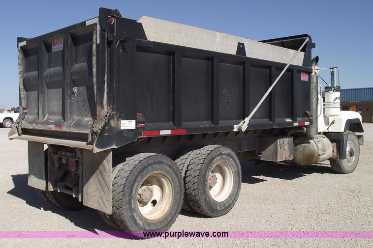 image for item C5716 1999 Mack RD688S dump truck