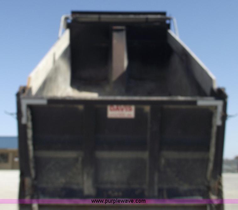 image for item C5716 1999 Mack RD688S dump truck