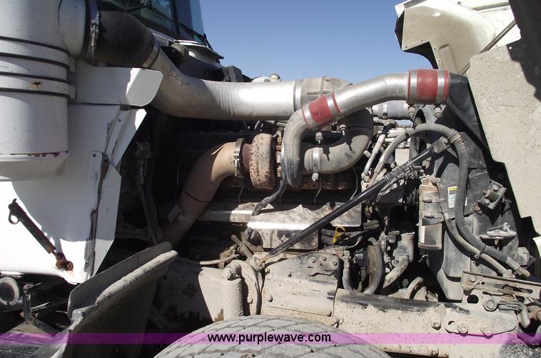 image for item C5716 1999 Mack RD688S dump truck