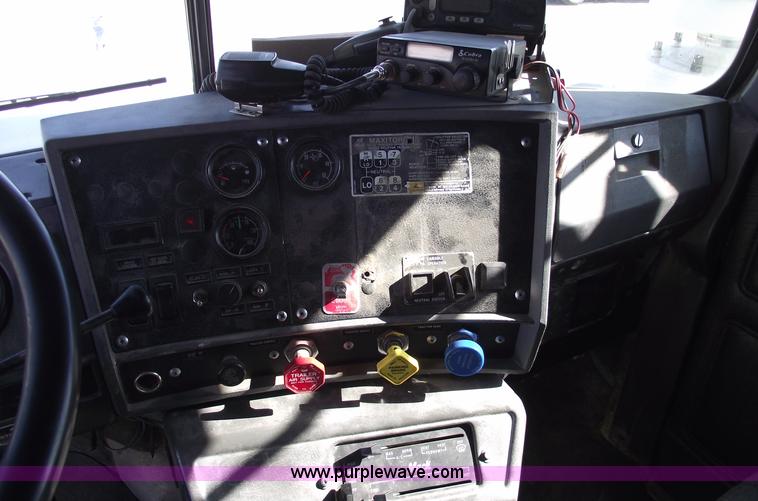 image for item C5716 1999 Mack RD688S dump truck