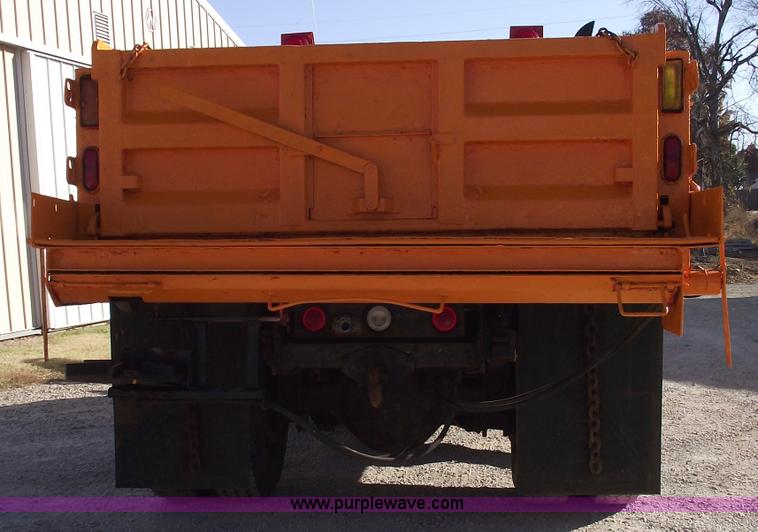 image for item C5717 1997 International 4900 dump truck