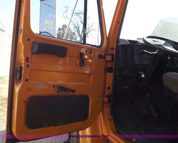 image for item C5717 1997 International 4900 dump truck