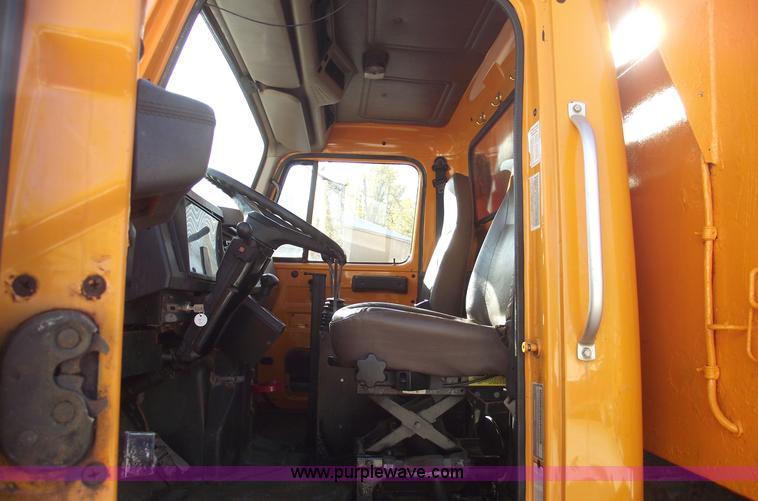 image for item C5717 1997 International 4900 dump truck