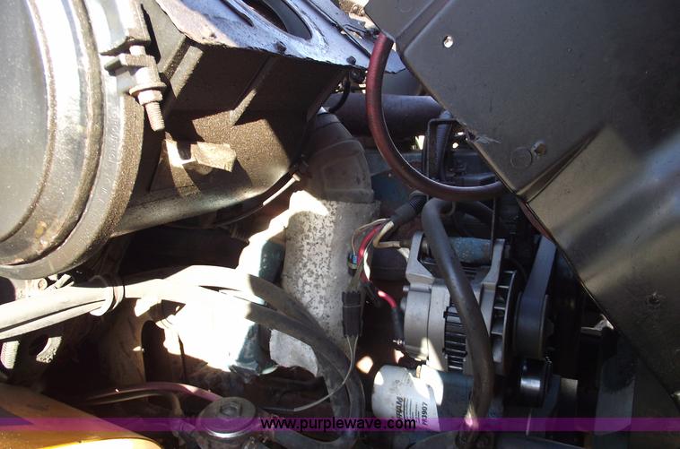 image for item C5717 1997 International 4900 dump truck