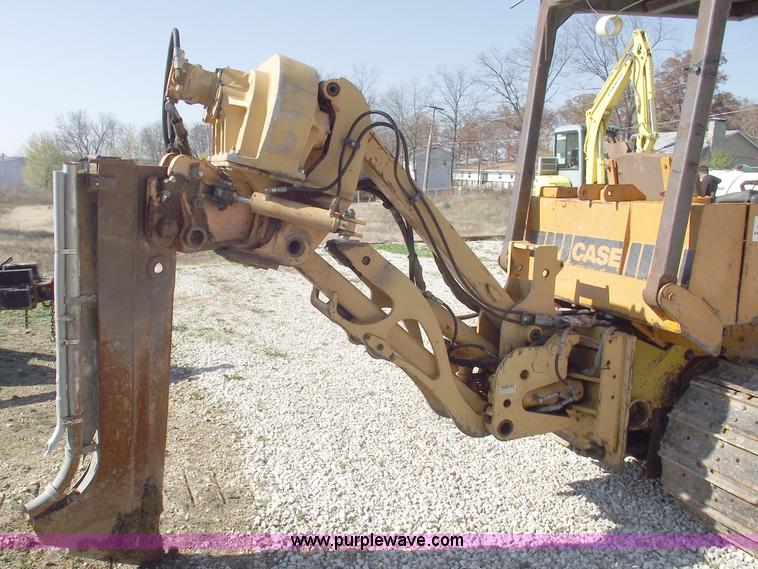 image for item C5755 Case 475 vibratory cable plow