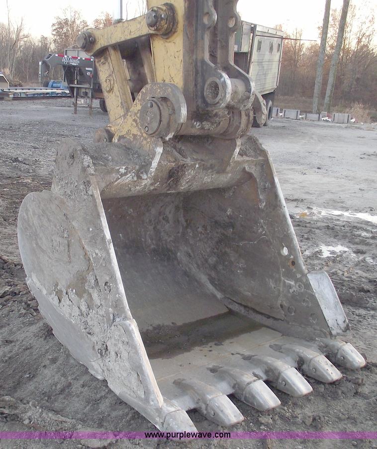 image for item C5794 1992 Caterpillar 325L excavator