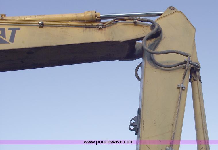 image for item C5794 1992 Caterpillar 325L excavator