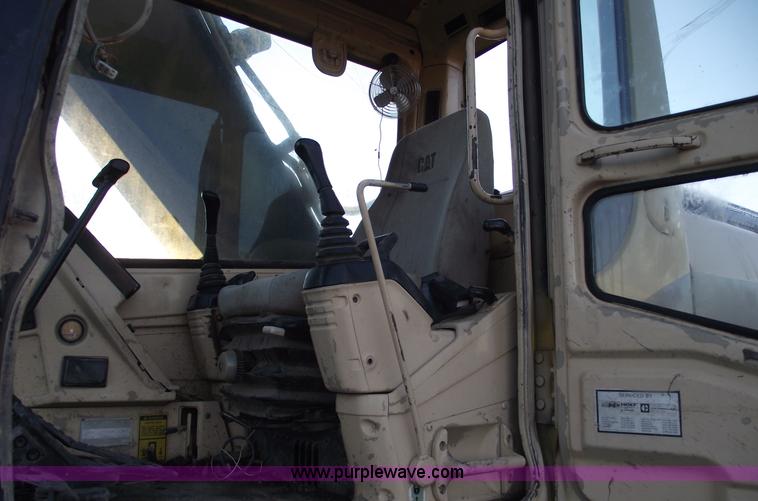 image for item C5794 1992 Caterpillar 325L excavator