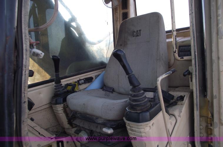 image for item C5794 1992 Caterpillar 325L excavator