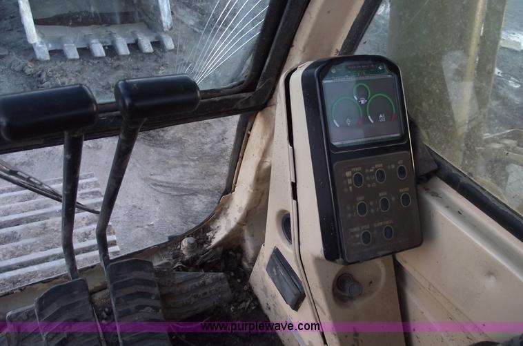 image for item C5794 1992 Caterpillar 325L excavator