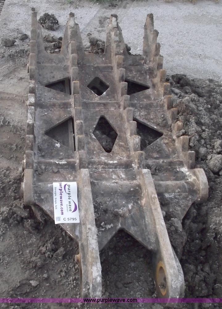 image for item C5795 Heavy duty stationary excavator thumb