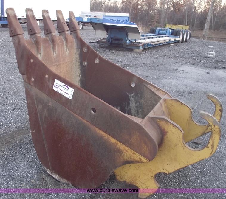 image for item C5796 40" excavator bucket with five teeth
