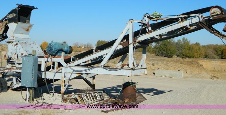 image for item D8604 Universal 4136 crusher