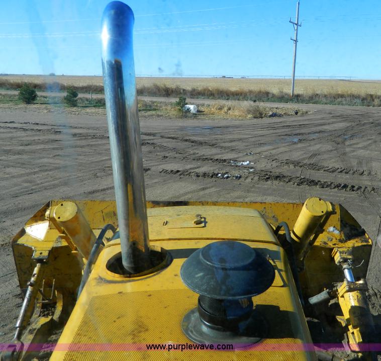 image for item D8609 1988 John Deere 850B Long Track dozer