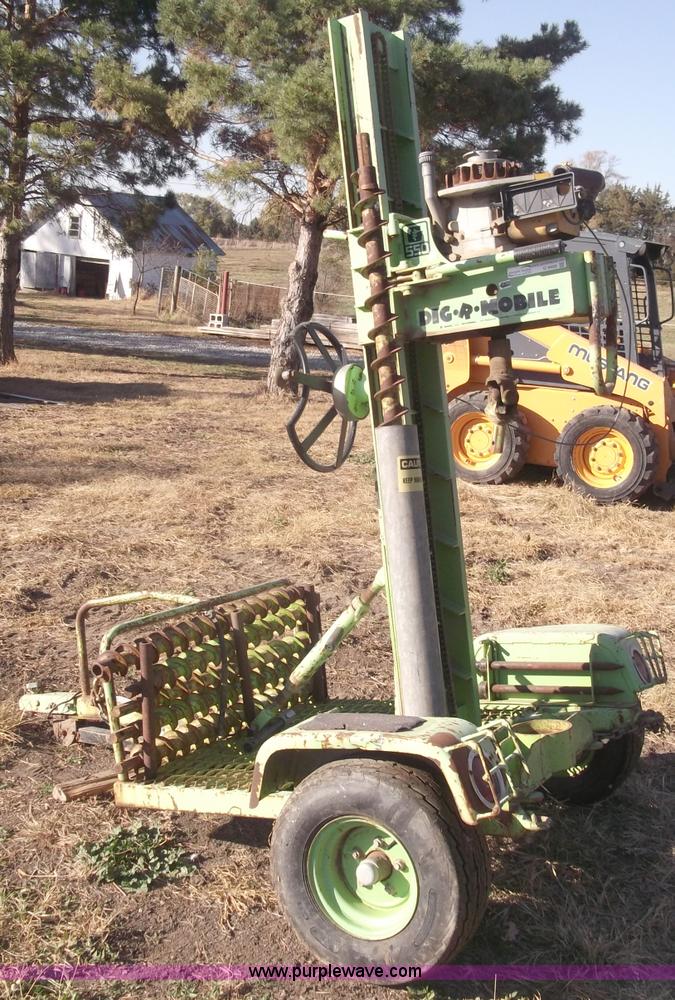 image for item G9400 Dig-r-mobile 550 auger drill