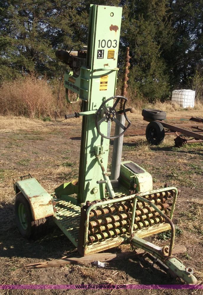 image for item G9400 Dig-r-mobile 550 auger drill