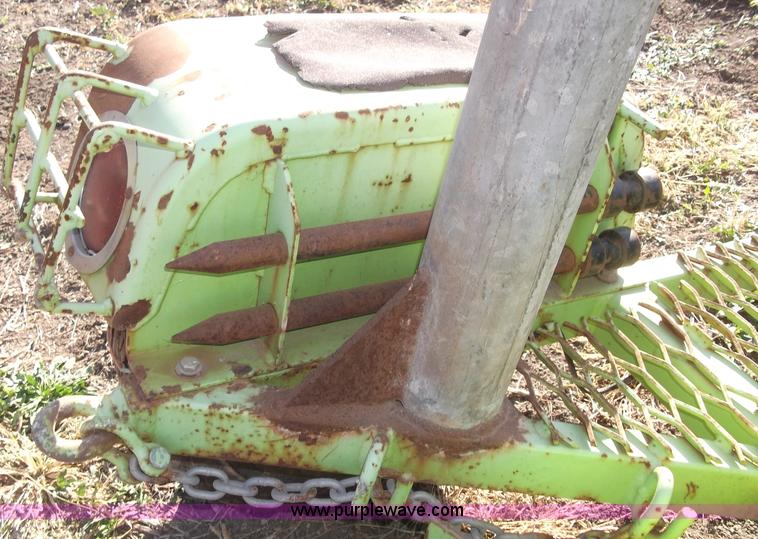 image for item G9400 Dig-r-mobile 550 auger drill