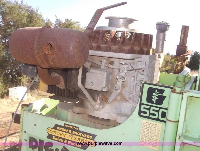 image for item G9400 Dig-r-mobile 550 auger drill