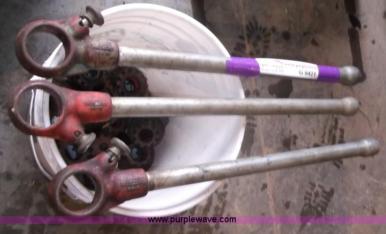 image for item G9421 (3) Ridgid pipe threaders with dies