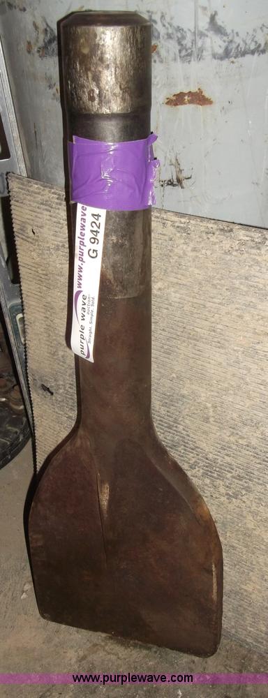 image for item G9424 Asphalt spade for Bobcat hydraulic hammer