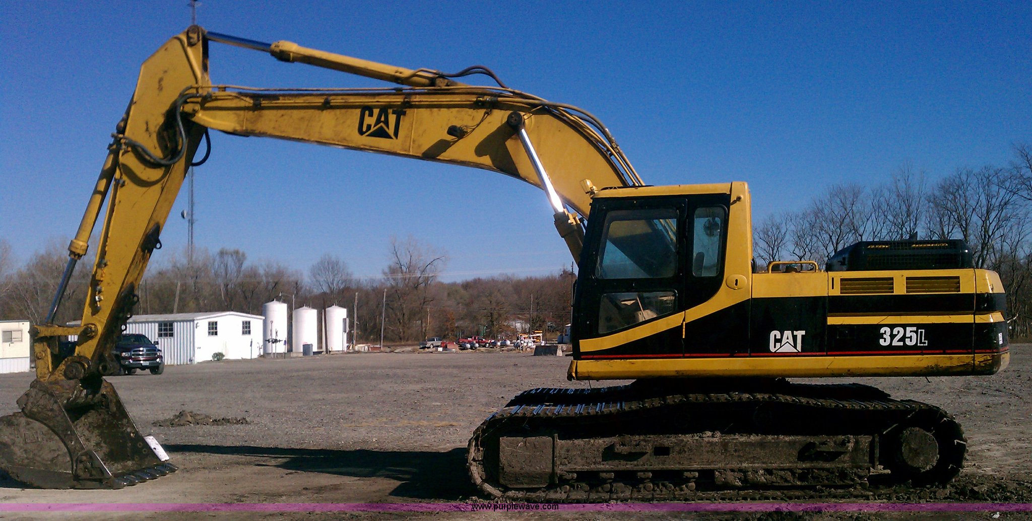 1992 Caterpillar 325L excavator in Pleasant Hill, MO Item C5794 sold