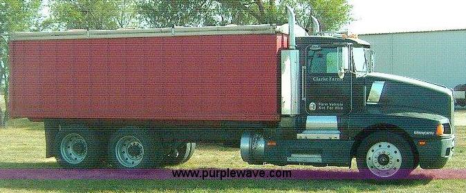 image for item A1544 1987 Kenworth T600 dump truck