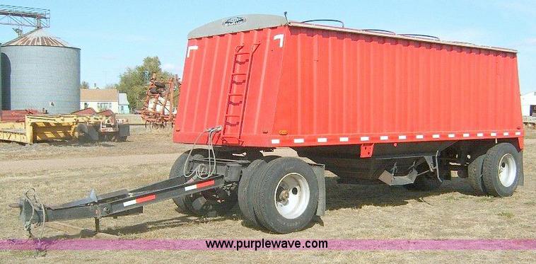 image for item A1545 1995 Jet 22' pup grain trailer