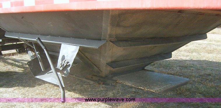 image for item A1545 1995 Jet 22' pup grain trailer