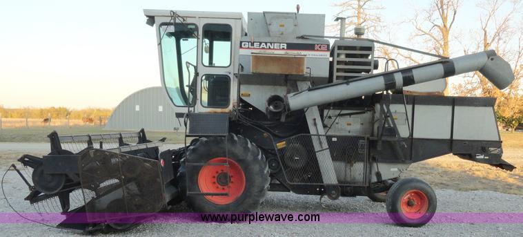 image for item A3301 1978 Gleaner K2 combine