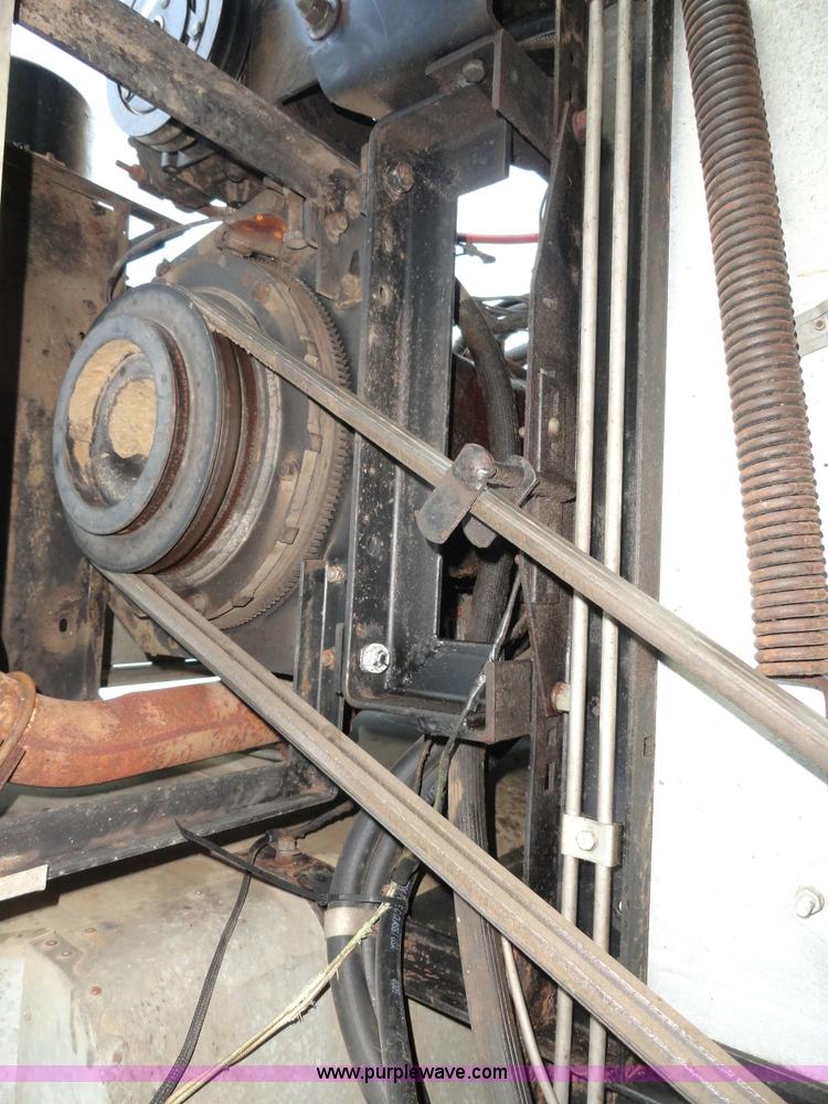 image for item A3301 1978 Gleaner K2 combine