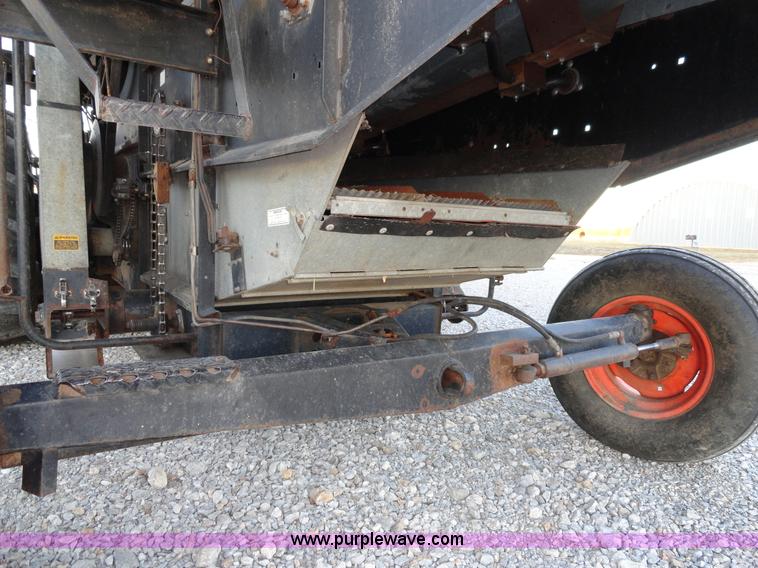 image for item A3301 1978 Gleaner K2 combine