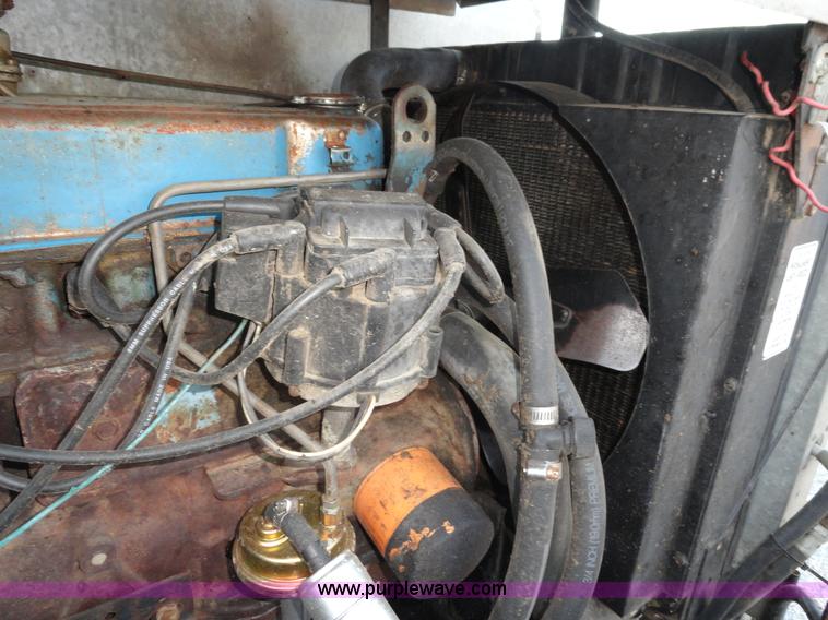 image for item A3301 1978 Gleaner K2 combine