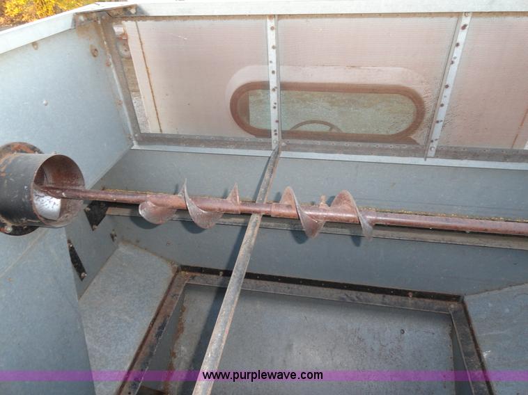 image for item A3301 1978 Gleaner K2 combine