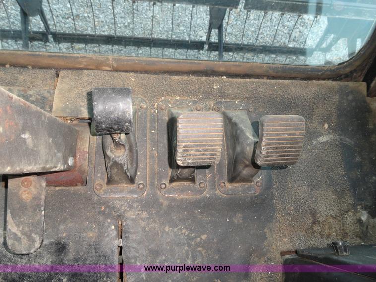 image for item A3301 1978 Gleaner K2 combine